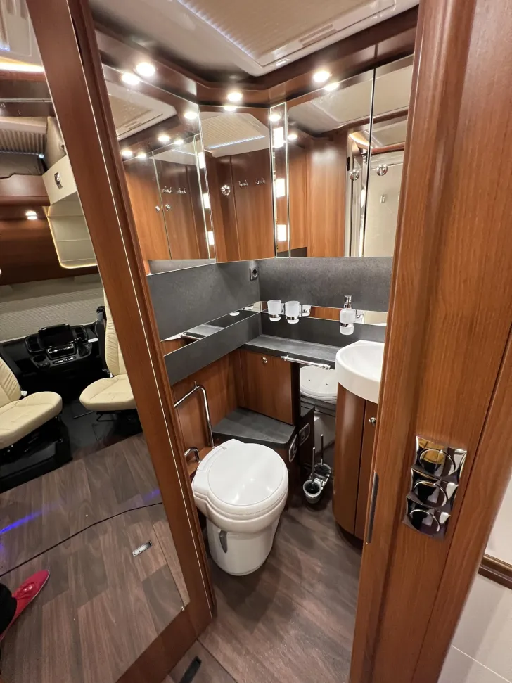 Fahrzeugbild Carthago liner-for-two I 53 Strategic Buy (205) #41