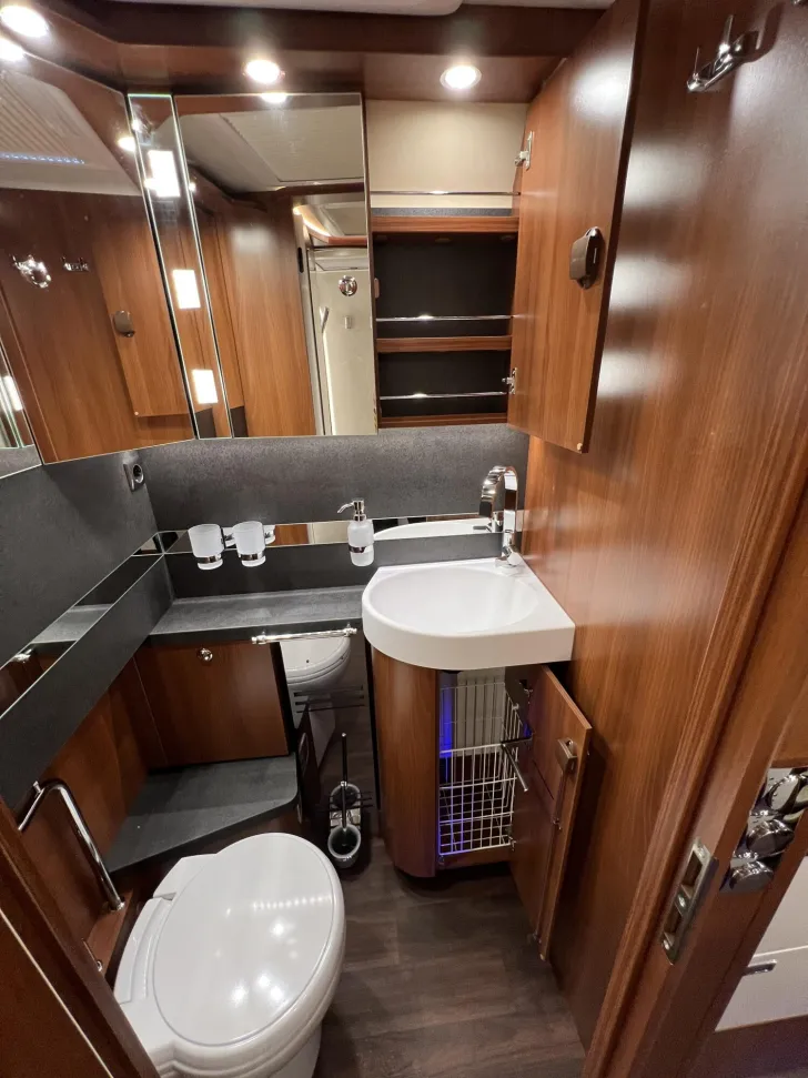 Fahrzeugbild Carthago liner-for-two I 53 Fiat (282) #41