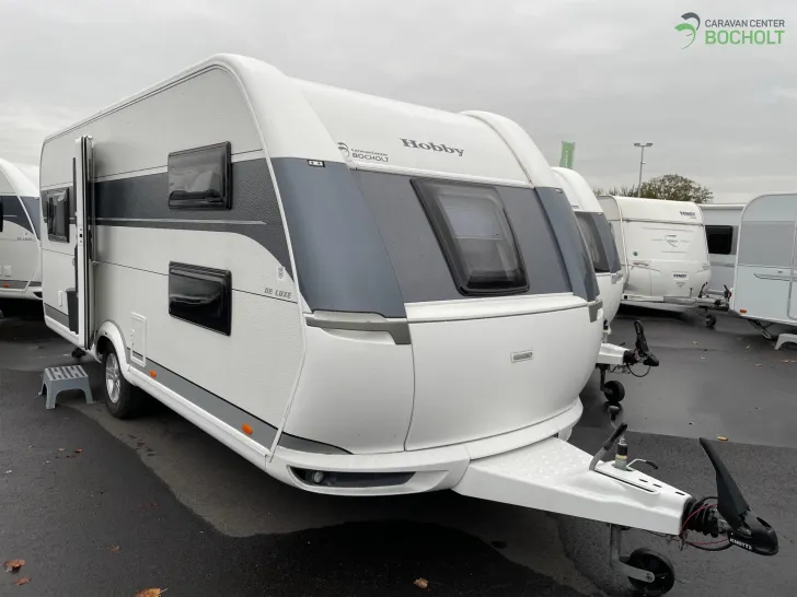 Fahrzeugbild Hobby De Luxe 515 UHK mit Hubbett 2000 kg / Mover / Dachklimaanlage / SAT #1