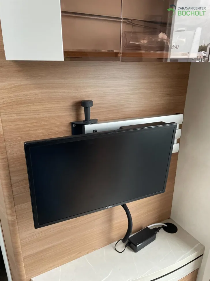 Fahrzeugbild Hobby De Luxe 515 UHK mit Hubbett 2000 kg / Mover / Dachklimaanlage / SAT #8