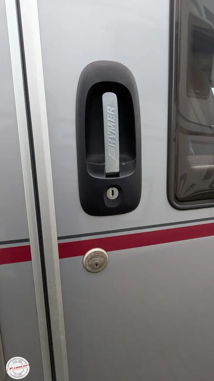 Fahrzeugbild Hymer Tramp SL 664 Markise, SAT und TV, Luftfeder #25