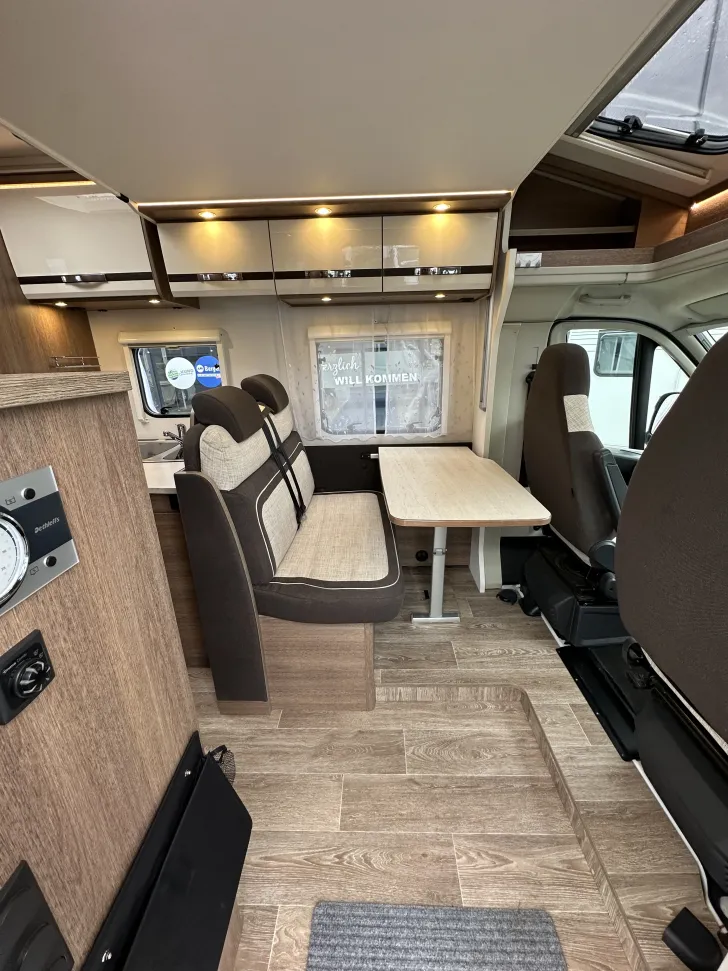 Fahrzeugbild Dethleffs Trend T 6717 Hubbett #5