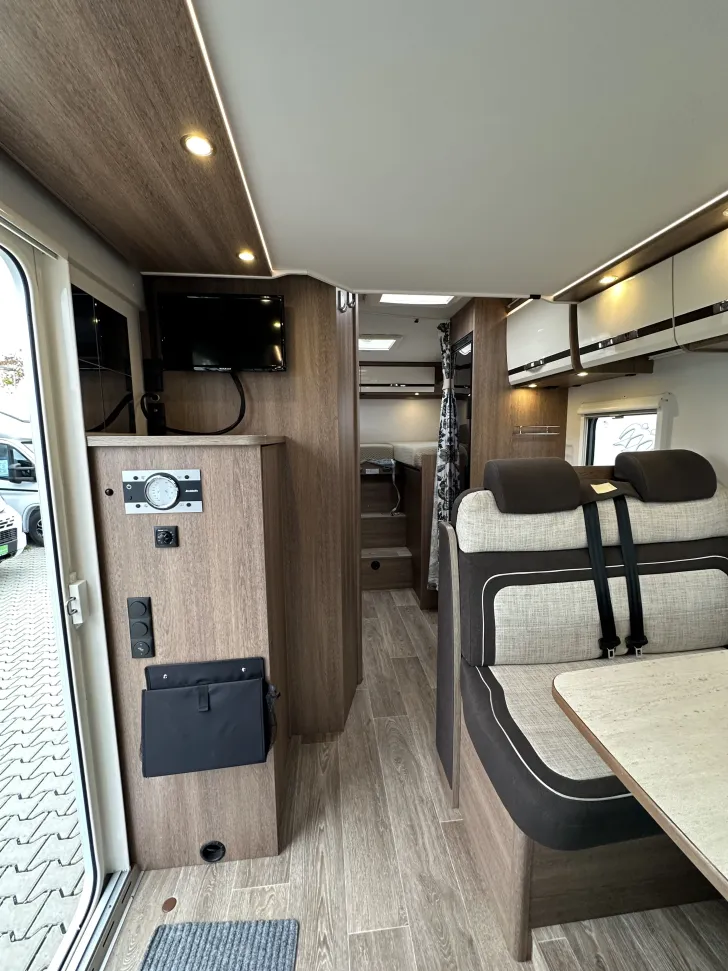 Fahrzeugbild Dethleffs Trend T 6717 Hubbett #7