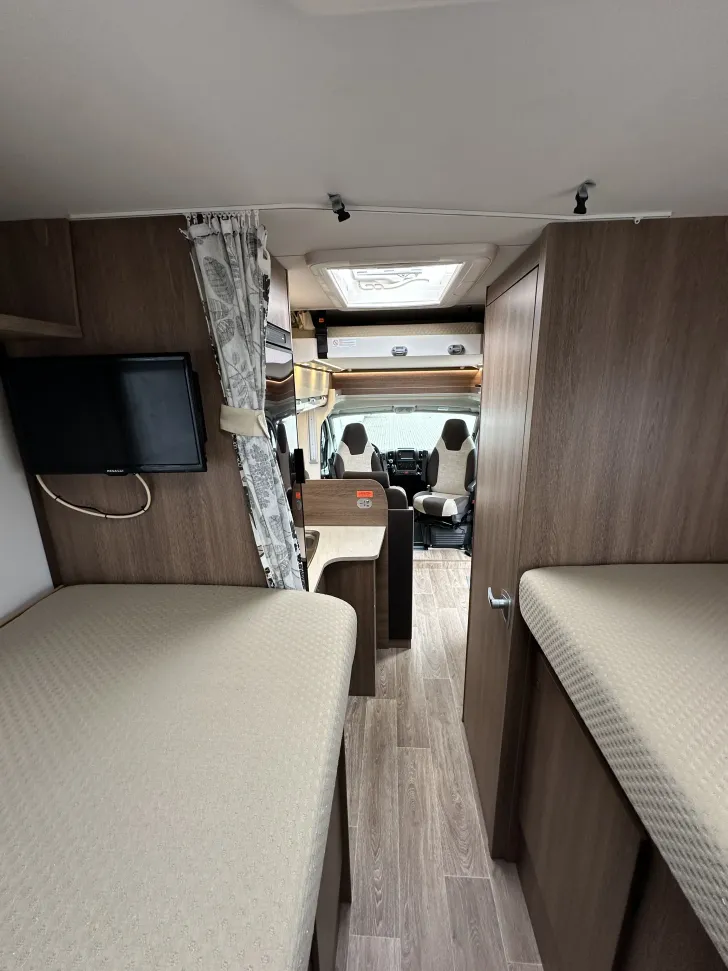 Fahrzeugbild Dethleffs Trend T 6717 Hubbett #8