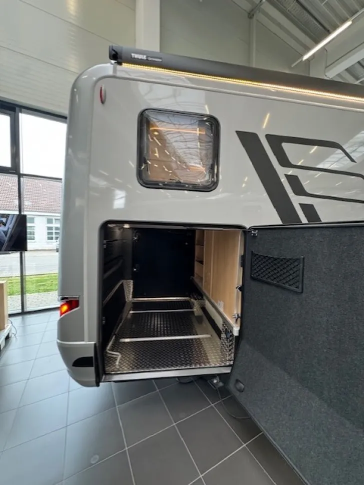 Fahrzeugbild Hymer B-Klasse ML B-ML I 780 BlackLine Kein Hubbett, Dachklima #6