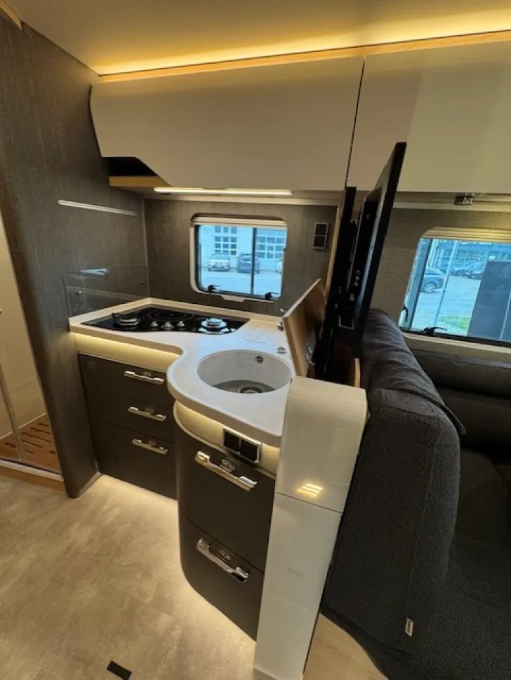 Fahrzeugbild Hymer B-Klasse ML B-ML I 780 BlackLine Kein Hubbett, Dachklima #11