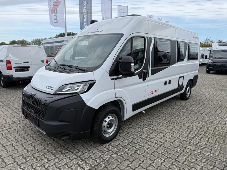 Fahrzeugbild Sunlight Cliff 600 Peugeot #1