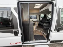 Fahrzeugbild Sunlight Cliff 600 Peugeot #15