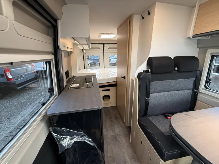 Fahrzeugbild Sunlight Cliff 600 Peugeot #17