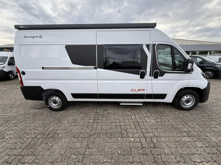 Fahrzeugbild Sunlight Cliff 600 Peugeot #23