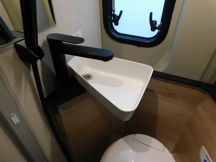 Fahrzeugbild Dethleffs Globetrail 600 ER Fiat ab sofort verfügbar #21