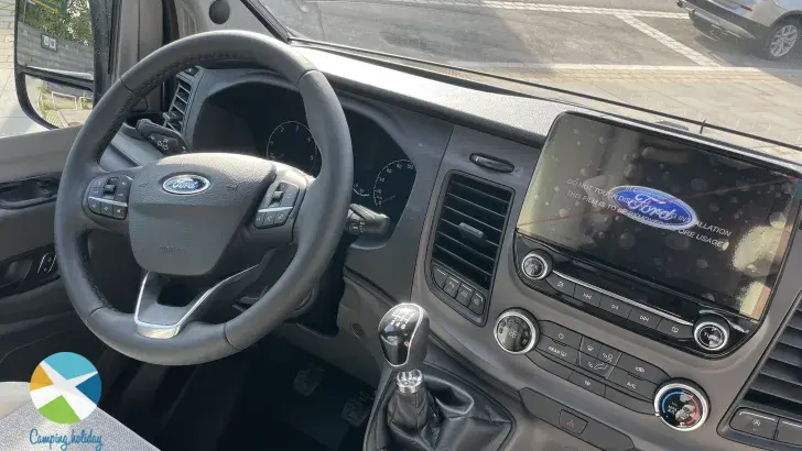 Fahrzeugbild LMC Innovan 590 #10