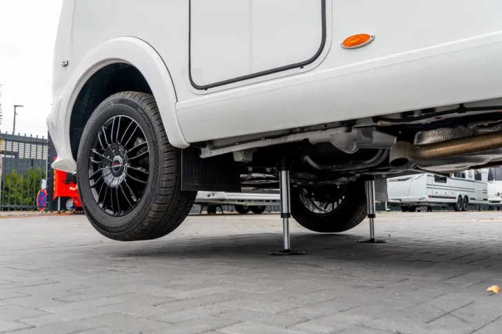 Fahrzeugbild Hymer Exsis-i 580 *Wechselr.*Lithium*Luftfed.*SAT*TV* #7