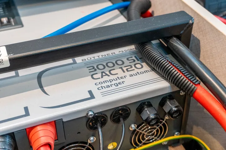 Fahrzeugbild Hymer Exsis-i 580 *Wechselr.*Lithium*Luftfed.*SAT*TV* #25