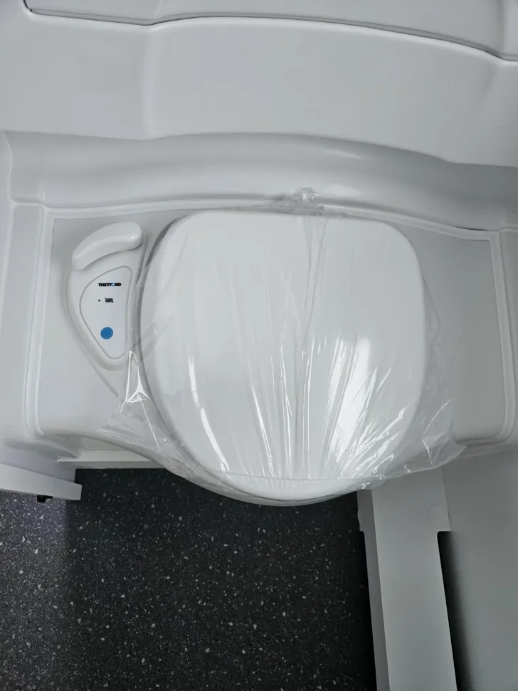 Fahrzeugbild Adria Altea 552 PK 60 Y JahreSondermodell|3Stockbetten #12
