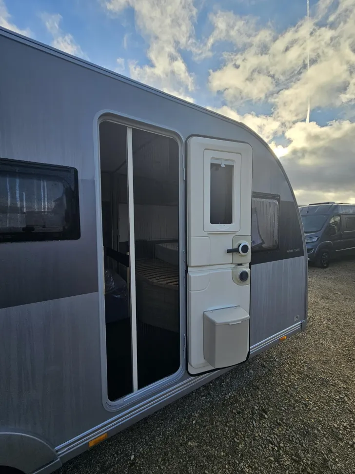 Fahrzeugbild Adria Altea 552 PK 60 Y JahreSondermodell|3Stockbetten #25