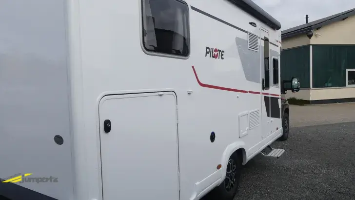 Fahrzeugbild Pilote Pacific P740FGJ Evidence 1500W-Wechselrichter #6