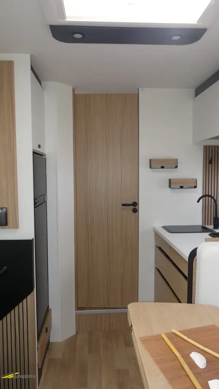 Fahrzeugbild Pilote Pacific P740FGJ Evidence 1500W-Wechselrichter #12