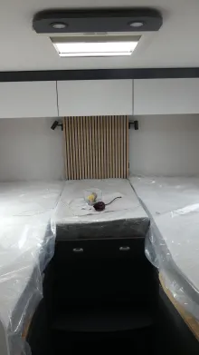 Fahrzeugbild Pilote Pacific P740FGJ Evidence 1500W-Wechselrichter #14