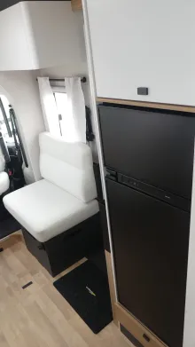 Fahrzeugbild Pilote Pacific P740FGJ Evidence 1500W-Wechselrichter #15