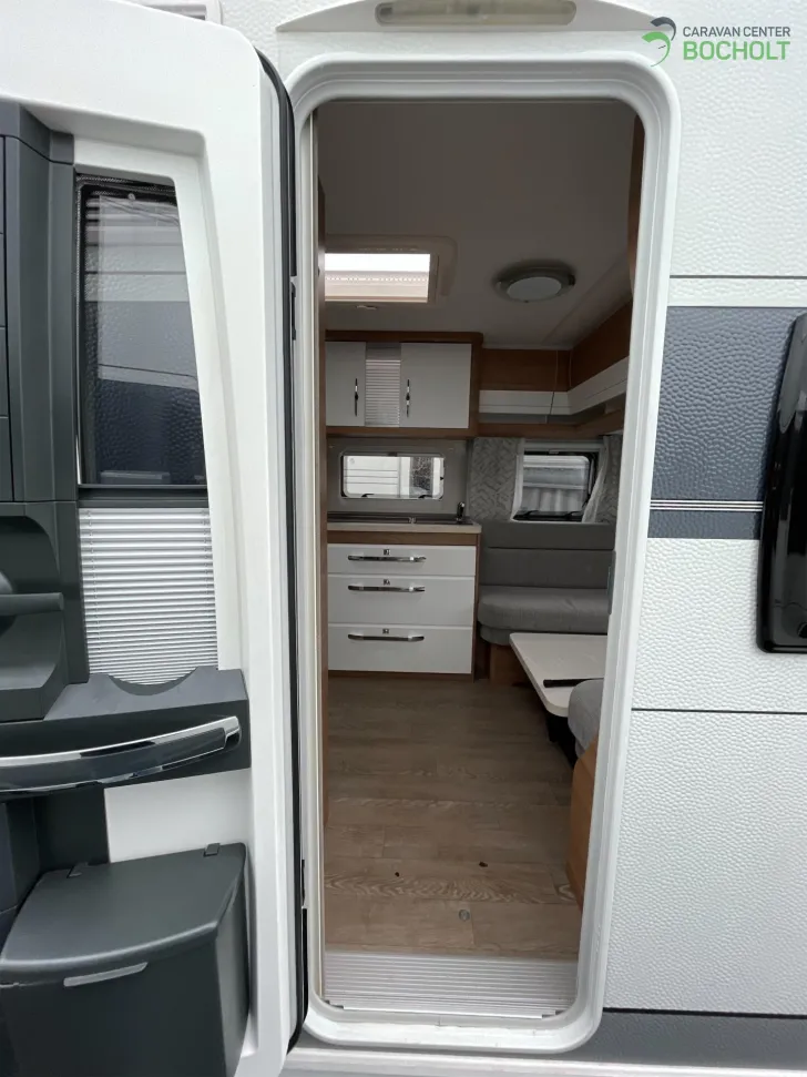 Fahrzeugbild Hobby De Luxe 495 WFB 1800 kg / Mover / Dachklimaanlage #7