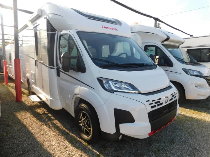 Fahrzeugbild Dethleffs Just Camp T 6812 EB 8G-Automatik, Hubbett #4