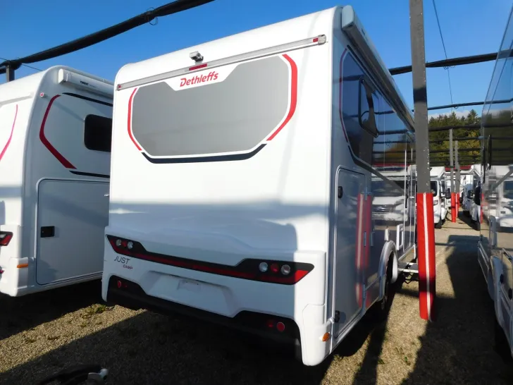 Fahrzeugbild Dethleffs Just Camp T 6812 EB 8G-Automatik, Hubbett #5