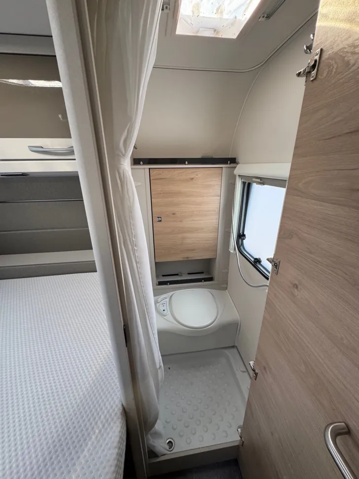 Fahrzeugbild Dethleffs Nomad 560 FMK #10