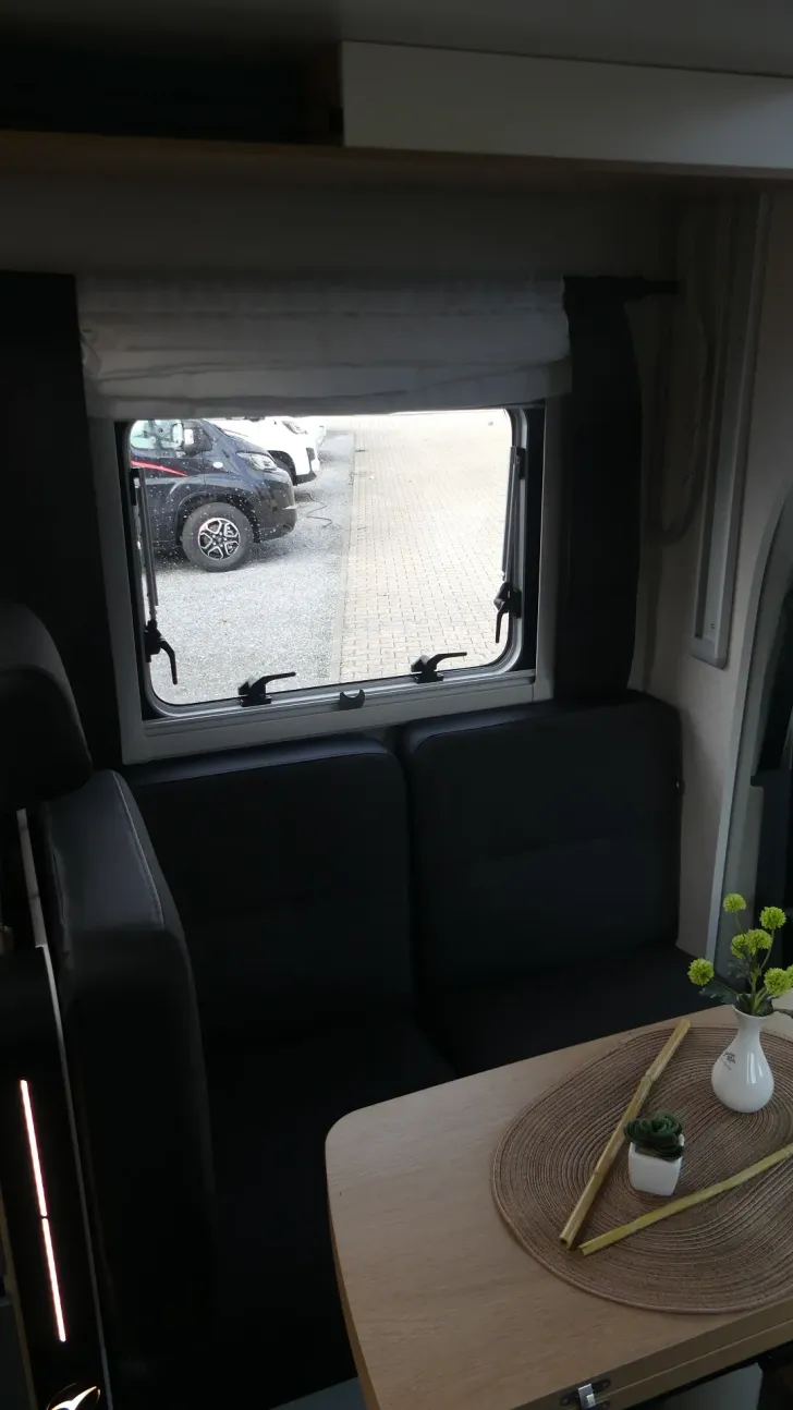 Fahrzeugbild Pilote Atlas A690GJ #9