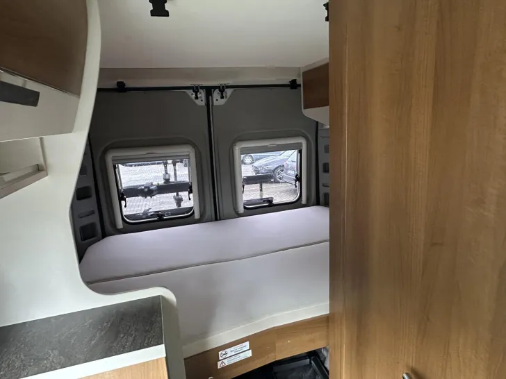 Fahrzeugbild VanTourer 540 D Aufstelldach Aufstelldach Solar Hubbett #7