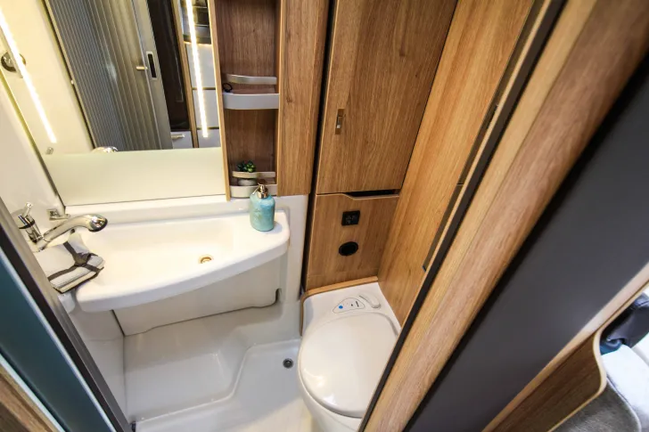 Fahrzeugbild Knaus Sky TI 650 MEG IC-Line Automatik|S7-Fenster|Markise #12