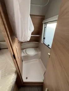 Fahrzeugbild Knaus Südwind 450 FU Black Selection #5