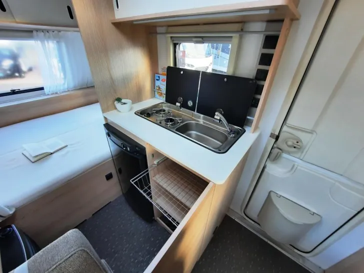 Fahrzeugbild Adria Aviva 400 PS 1.Hand/sehr gepflegt #13