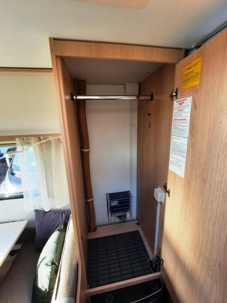 Fahrzeugbild Adria Aviva 400 PS 1.Hand/sehr gepflegt #17