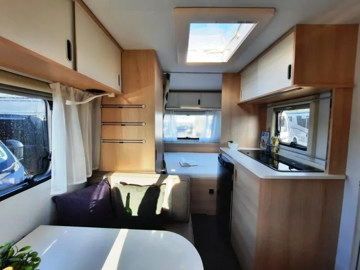 Fahrzeugbild Adria Aviva 400 PS 1.Hand/sehr gepflegt #5