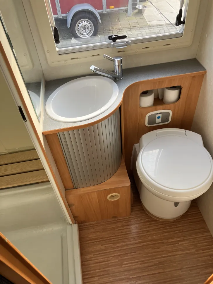 Fahrzeugbild Adria Coral S 680 SP #6