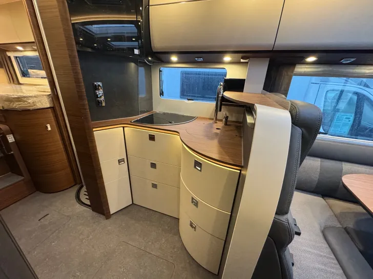 Fahrzeugbild Carthago chic c-line I 4.9 LE #10