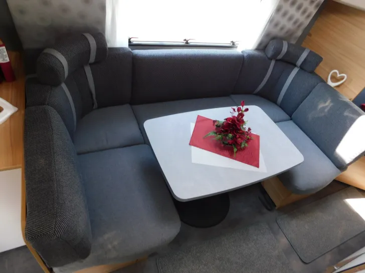 Fahrzeugbild Dethleffs Camper 560 FMK Toilette alternativ, Combi 6E #12