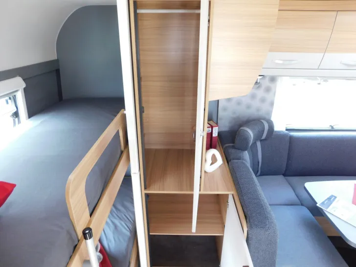 Fahrzeugbild Dethleffs Camper 560 FMK Toilette alternativ, Combi 6E #18