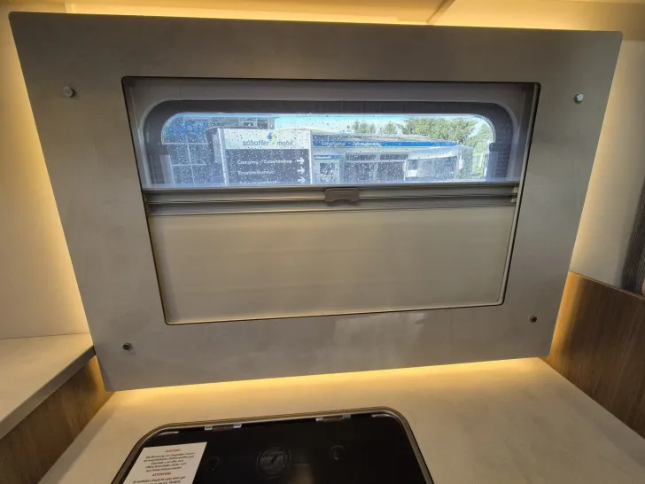 Fahrzeugbild Carado T338 pro+ *Hubbett*SAT*Bettumbau* #25