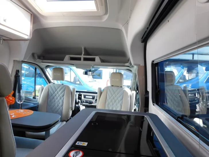 Fahrzeugbild Bürstner Lineo C 550 Markise, Combi6D/E, AWT iso+beheizt #11