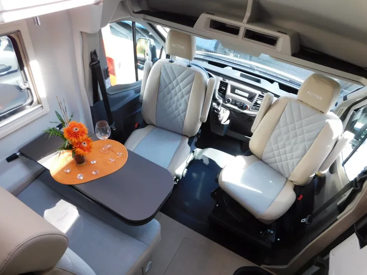 Fahrzeugbild Bürstner Lineo C 550 Markise, Combi6D/E, AWT iso+beheizt #12