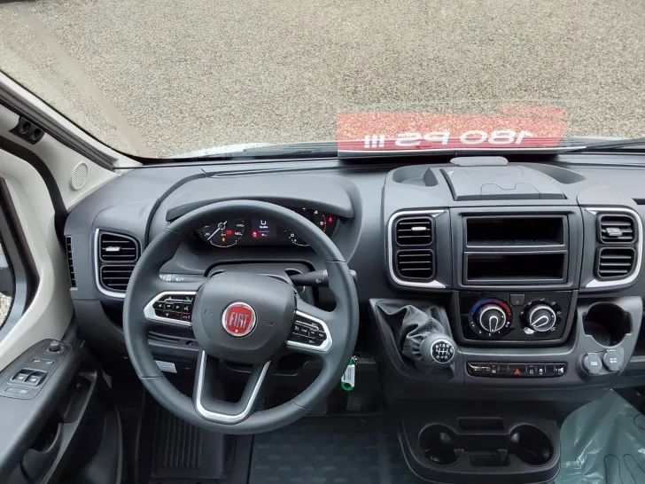 Fahrzeugbild Dethleffs Globetrail Advantage 600 DS Fiat Schwenkbad #6