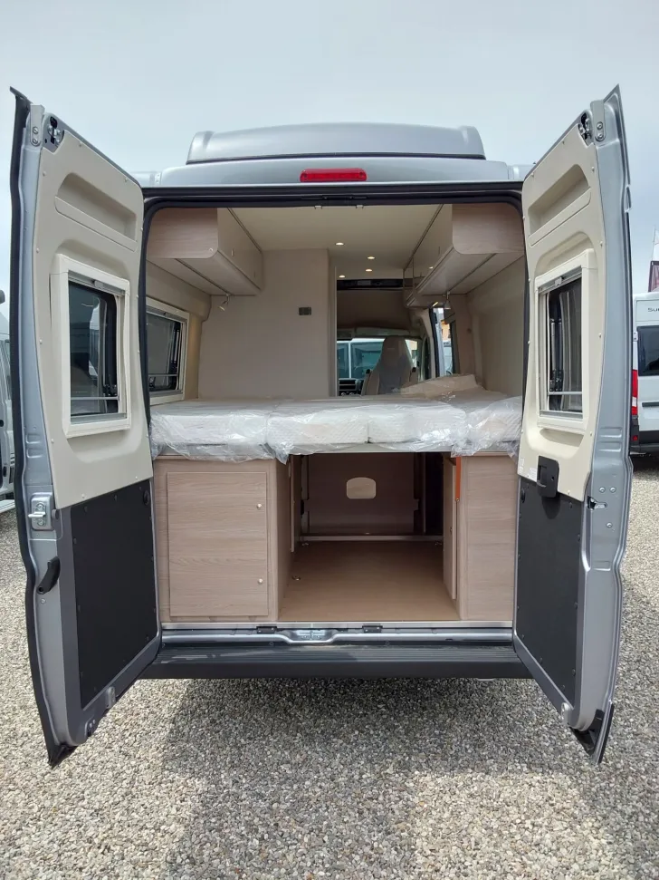 Fahrzeugbild Bürstner Campeo C 640 Schlafdach, Markise, 4 Sitzplätze! #5