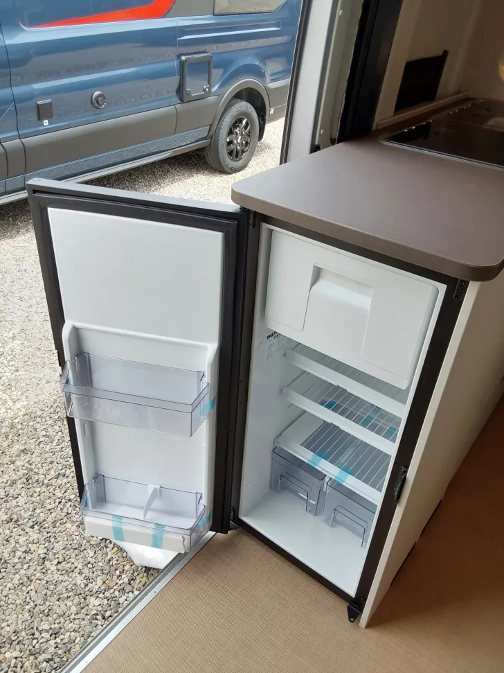 Fahrzeugbild Bürstner Campeo C 640 Schlafdach, Markise, 4 Sitzplätze! #12