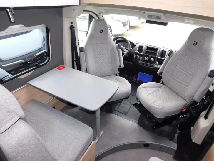 Fahrzeugbild Dethleffs Globetrail 600 DS Fiat Navi+RFK, AHK, Markise #7