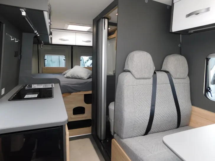 Fahrzeugbild Dethleffs Globetrail 600 DS Fiat Navi+RFK, AHK, Markise #8