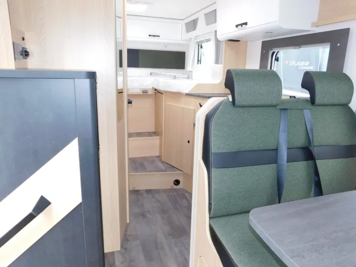 Fahrzeugbild Sunlight T 67S Hubbett, AWT isoliert, großer Kühlschrank #7