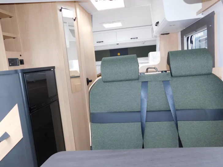 Fahrzeugbild Sunlight T 67S Hubbett, AWT isoliert, großer Kühlschrank #8