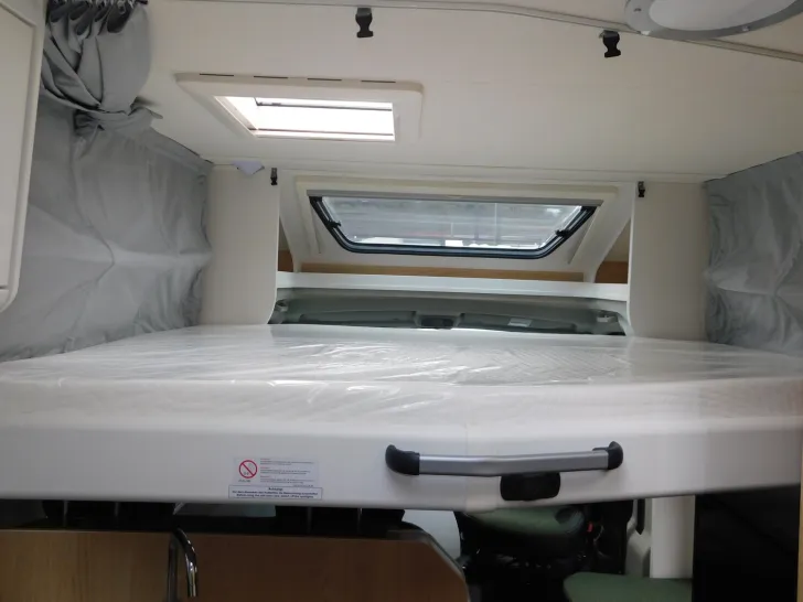 Fahrzeugbild Sunlight T 67S Hubbett, AWT isoliert, großer Kühlschrank #16